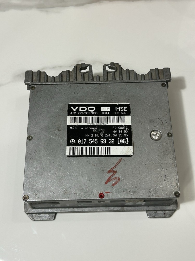 Mercedes Benz Engine control unit 0175456932 OEM 412.229/009/003 VDO