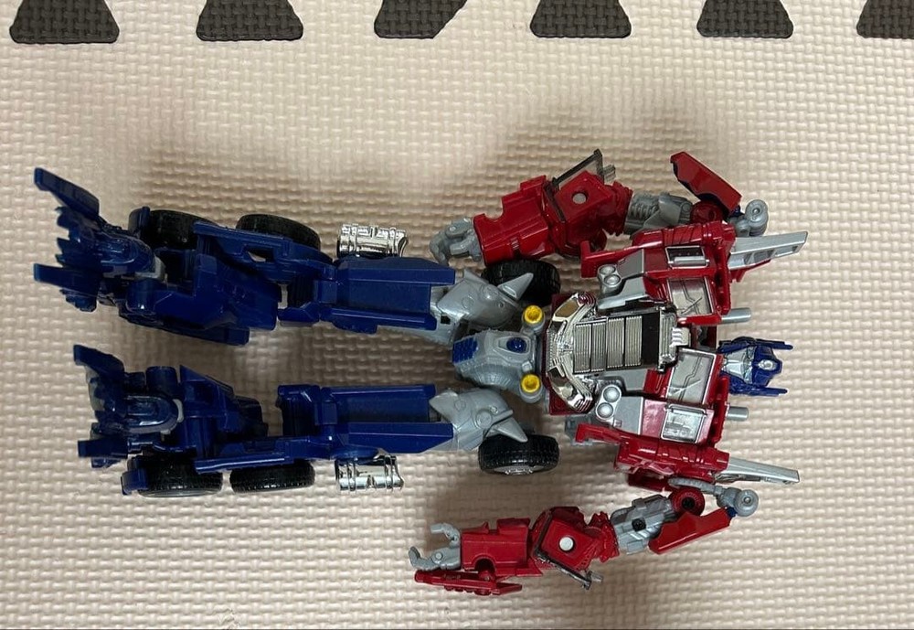 Legendary Optimus Prime Transformers Figure 20a