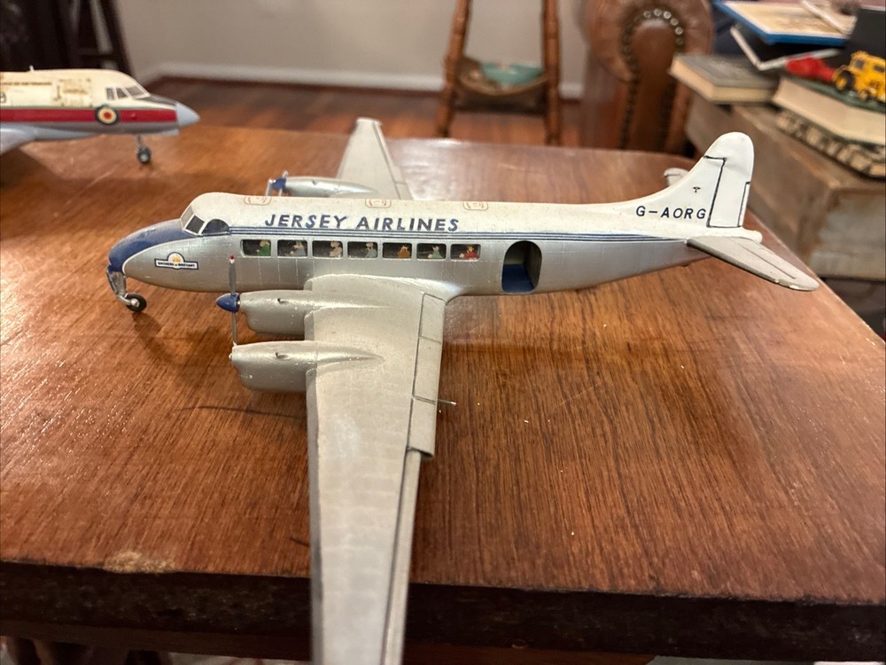 1/72 Built Plastic Model DE HAVILLAND HERON Jersey Airlines