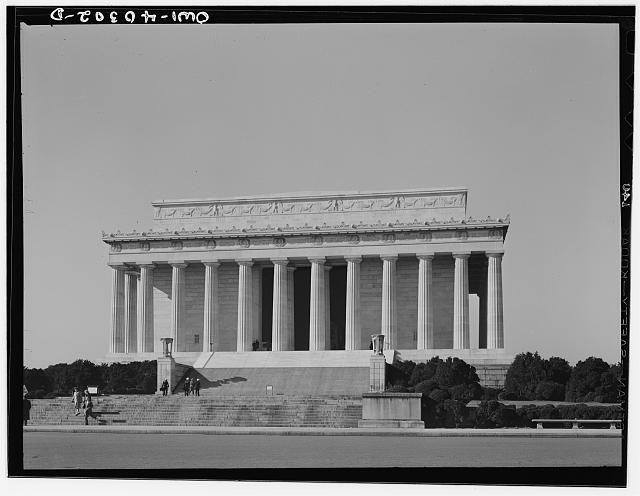 Photo:Washington DC Lincoln Memorial 1943 Christmas Eve
