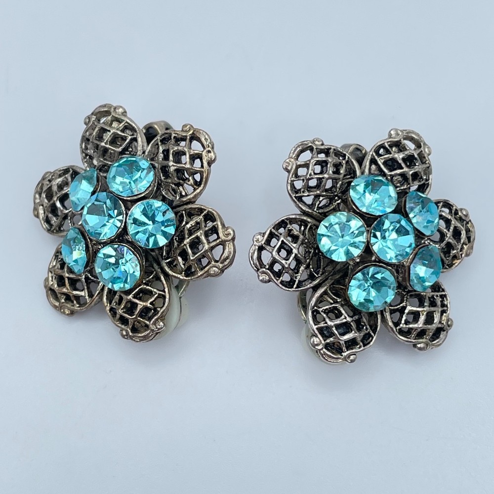 Vintage Y2K Aqua Blue Rhinestone Floral Filigree Silver Tone Earrings Jewelry
