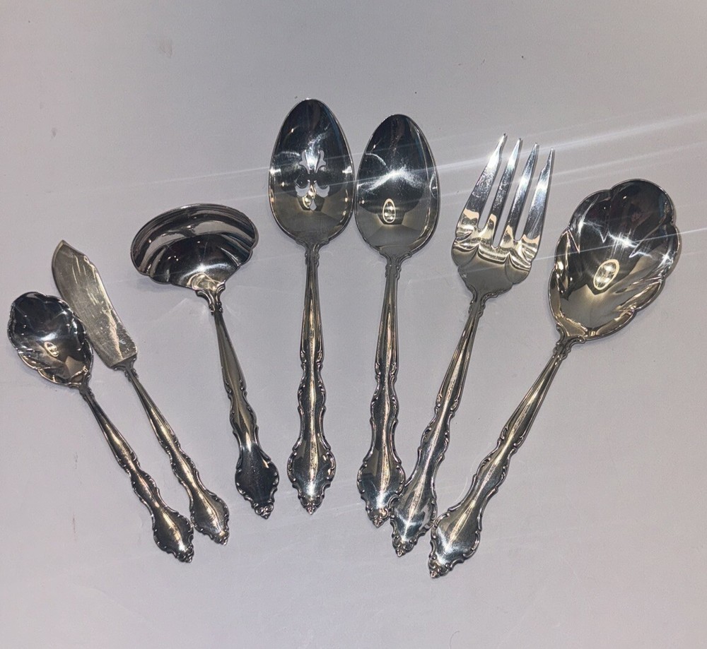 8 pc International DEEP SILVER WAKEFIELD Hostess Serving Set. Flatware