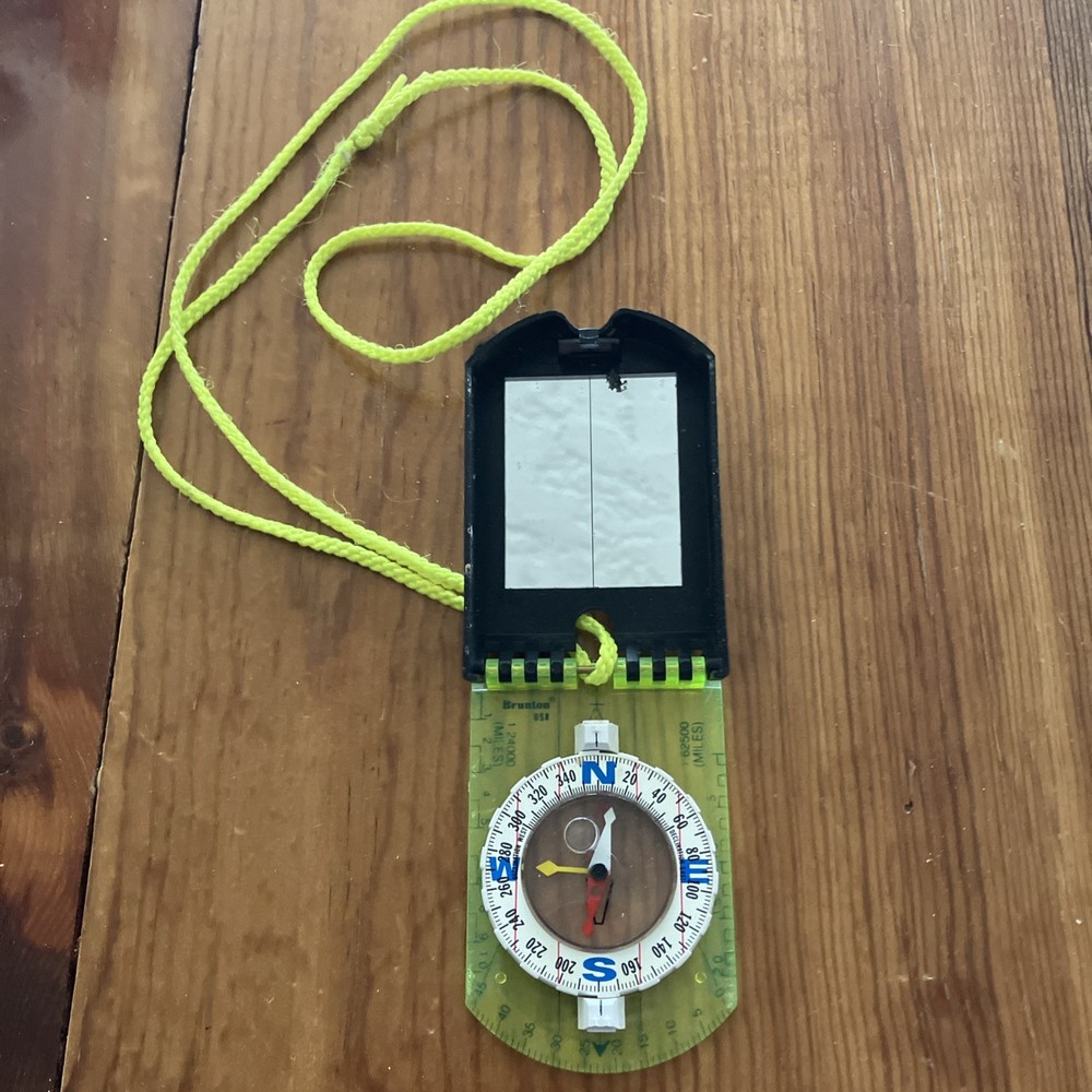 BRUNTON USA Mirrored  Declination Compass Green