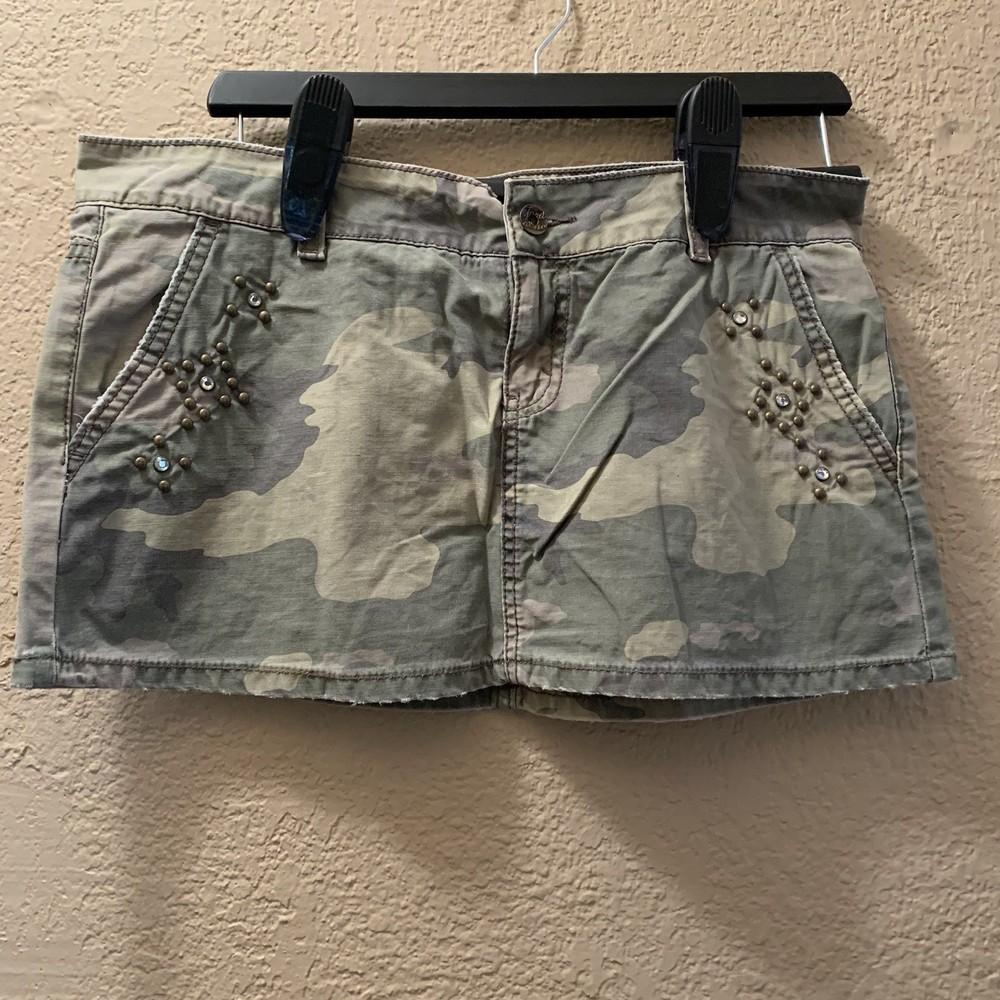 Vintage Y2K Micro Mini Skirt Camo Junior’s Sz S Grunge Distressed Studded Detail