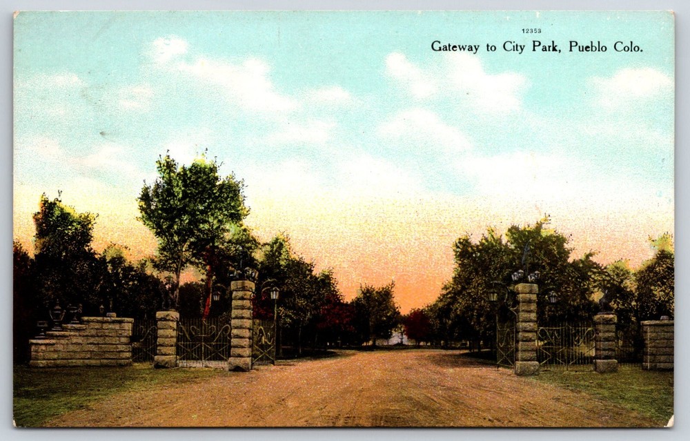 Antique Vintage Postcard Pueblo Colorado Usa Gateway To City Park Sunrise Road