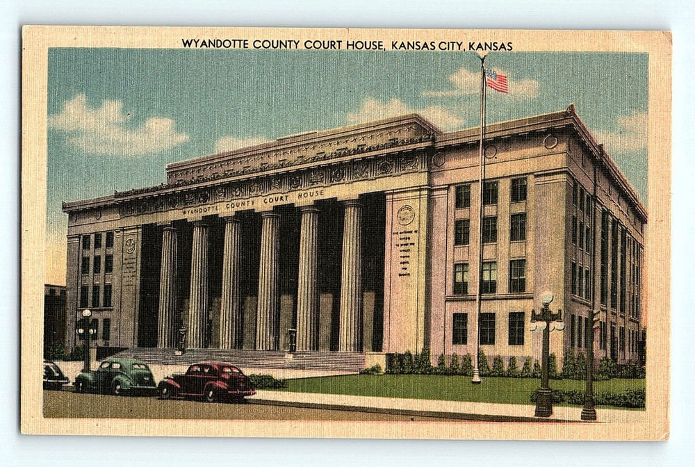 Wyandotte County Court House Kansas City Kansas Few Cars Street View Postcard G3