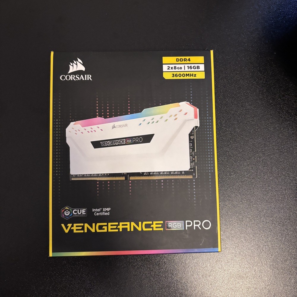 Corsair Vengeance RGB Pro 16GB (2x8GB) DDR4 DIMM 288-Pin 3600MHz White