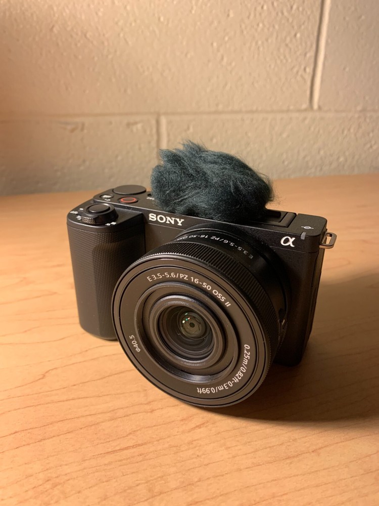 Sony ZV-E10 II Mirrorless Vlog Camera with 16-50mm Lens and Mic