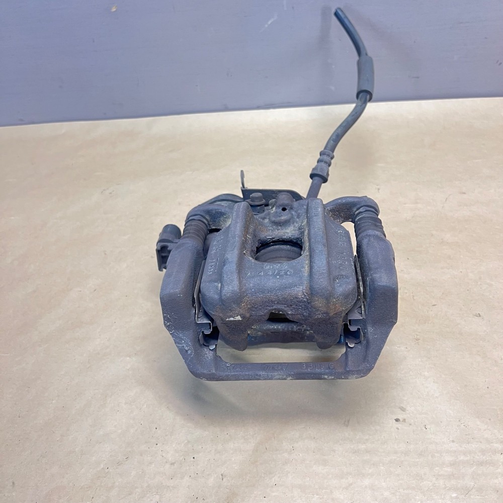 2011-2016 BMW 528i 535i F10 REAR LEFT DRIVER ABS ELECTRIC DISC BRAKE CALIPER OEM-image