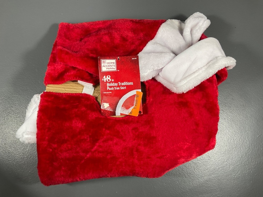 Plush 48-Inch Christmas Tree Skirt with Santa Design - Durable Holiday Home Decor-image