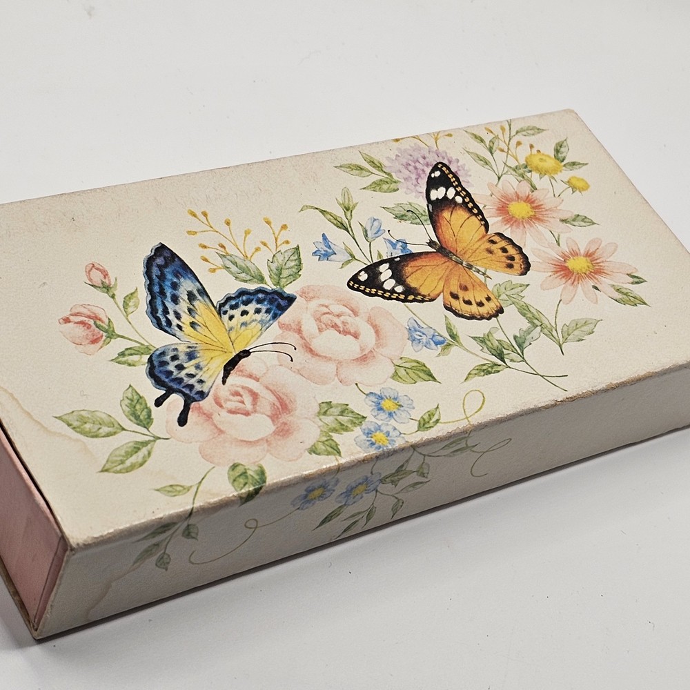 Avon soap Summer Butterflies 2 Perfumed Soap Gift Set in Original Box Vintage