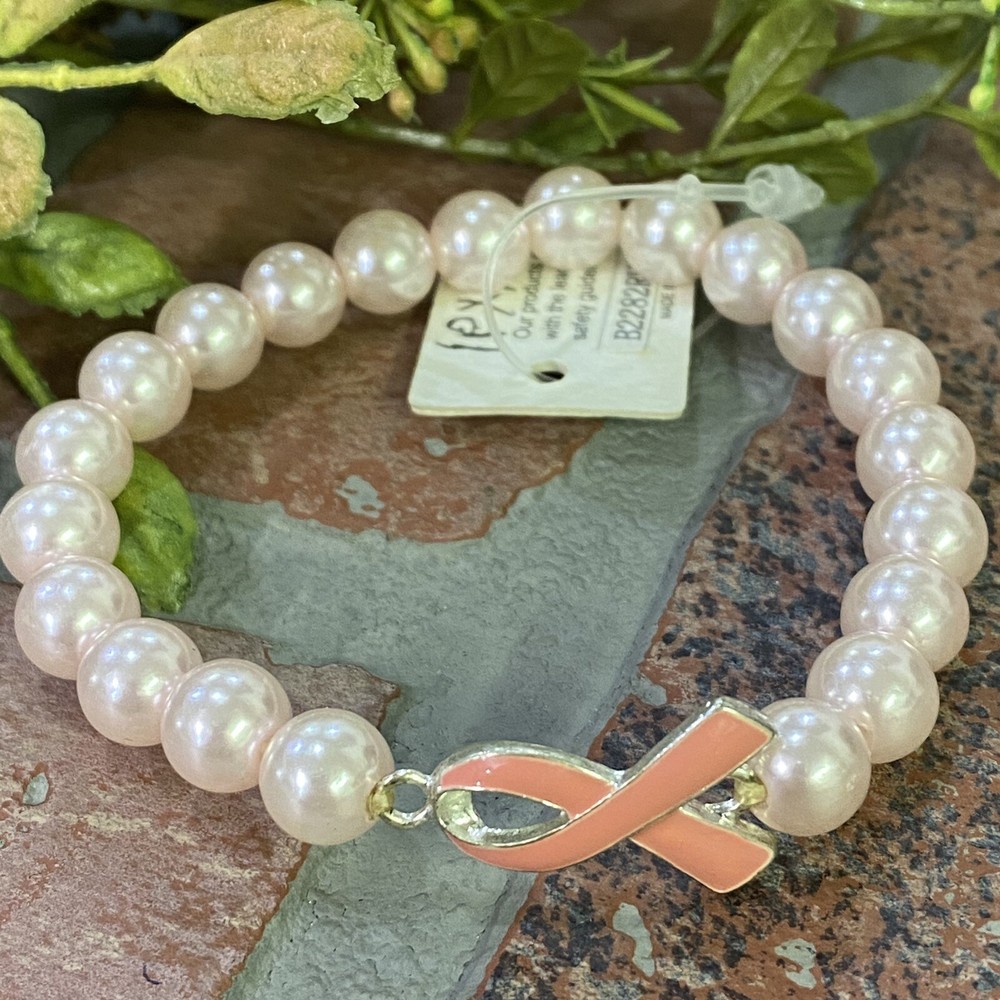 NWT Fashion pink breast cancer awareness dainty Beaded stretch bracelet