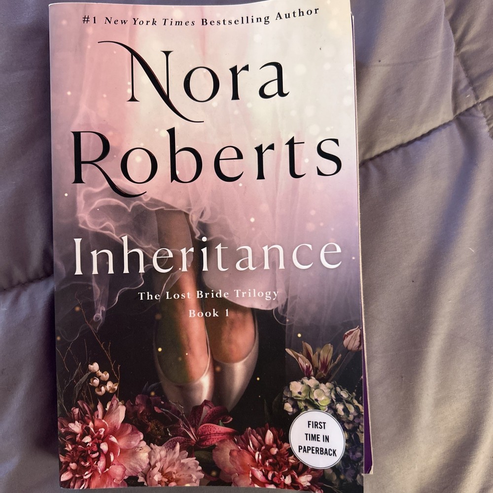 Inheritance (The Lost Bride Trilogy, 1) - Paperback, by Roberts Nora - Very Good