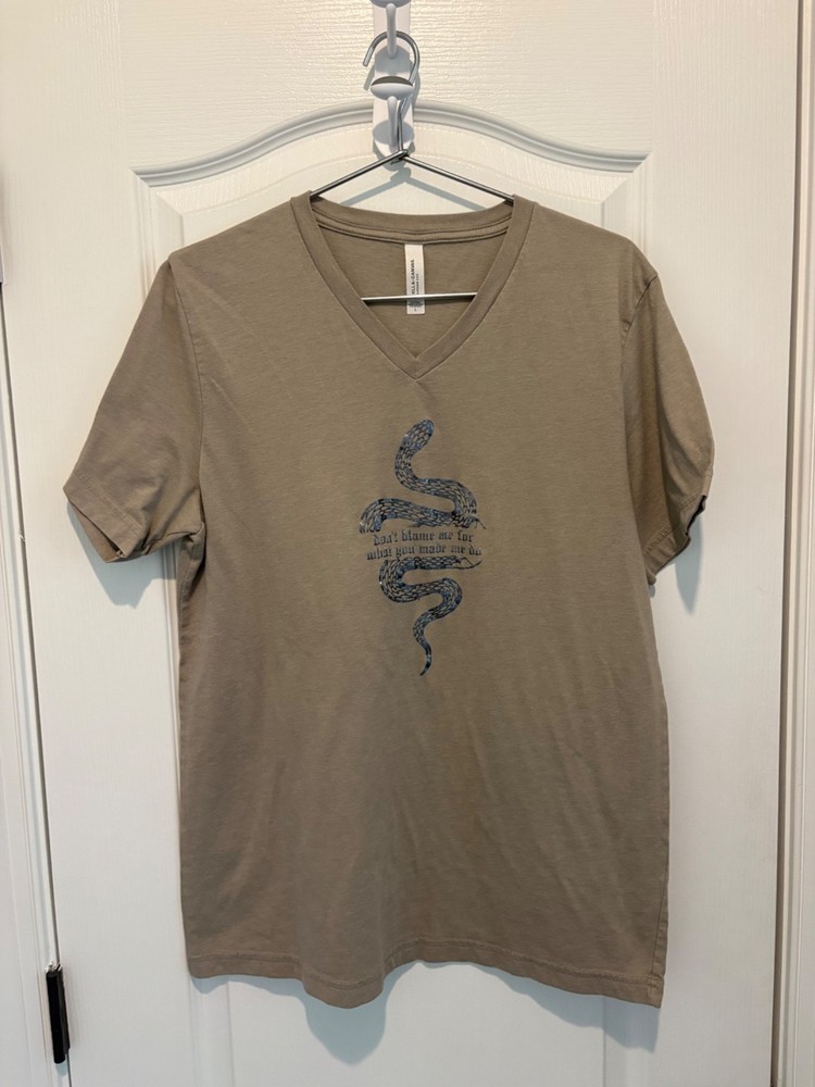 Canvas Taylor Swift Snake Graphic Tour Tee Size L Olive Green
