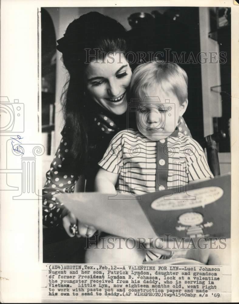 1969 Press Photo Luci Johnson Nugent & son Patrick Lyndon, Austin, Texas
