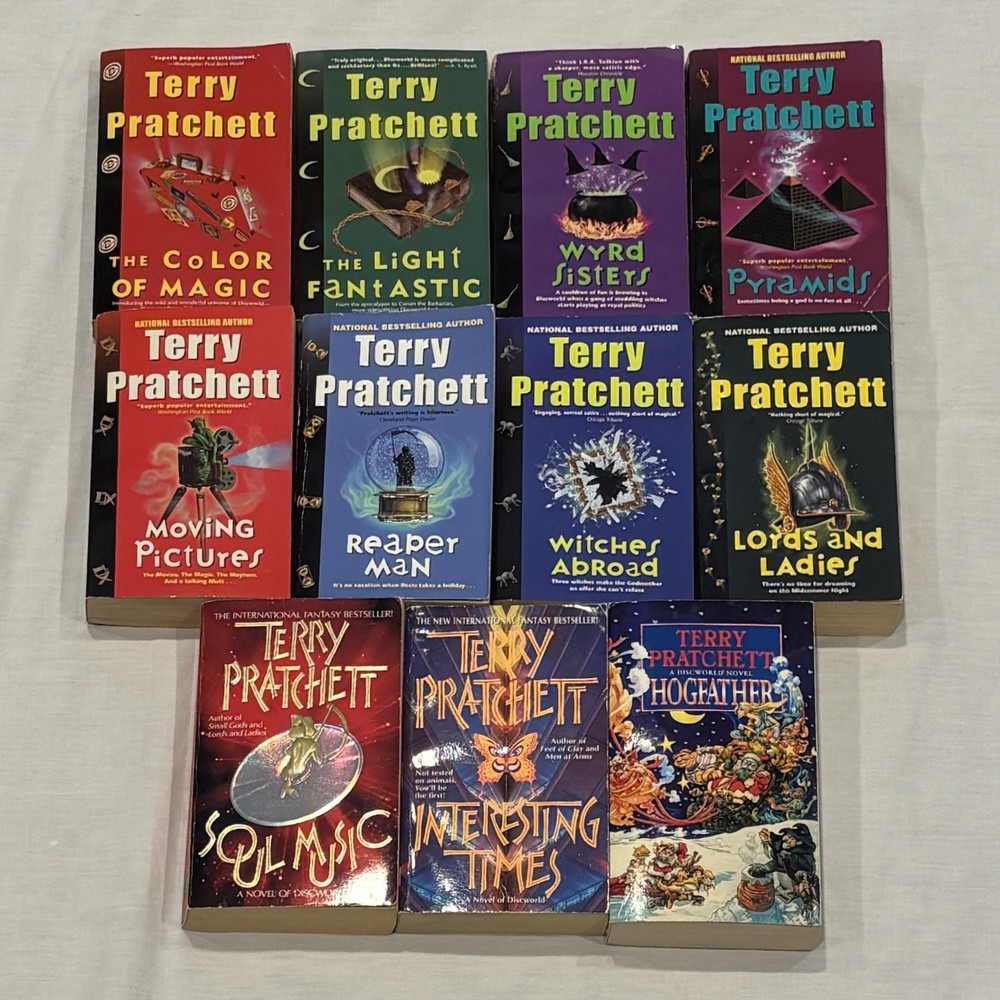 Lot of 11 Terry Pratchett Discworld Series Paperback Fantasy Books