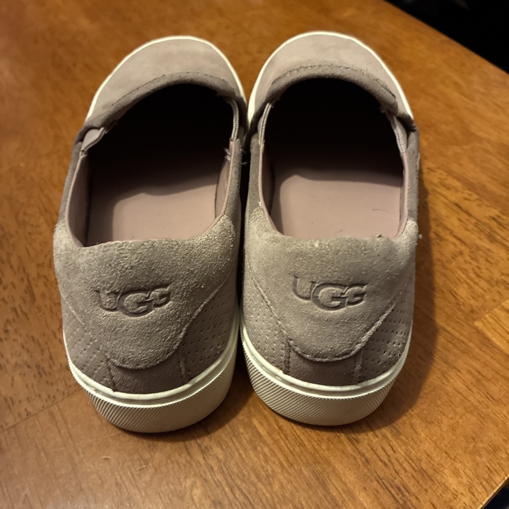 UGG Women's Slip On  Size 7 Taupe
