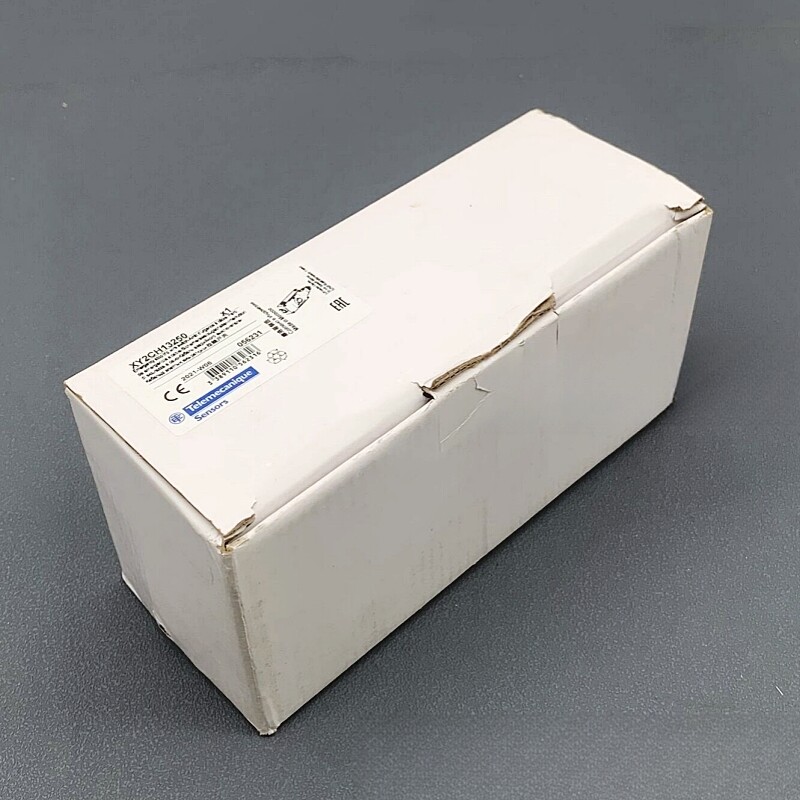 1PCS New XY2CH13250 Schneider XY2CH13250 Safety Limit Switch  Fast Shipping #G