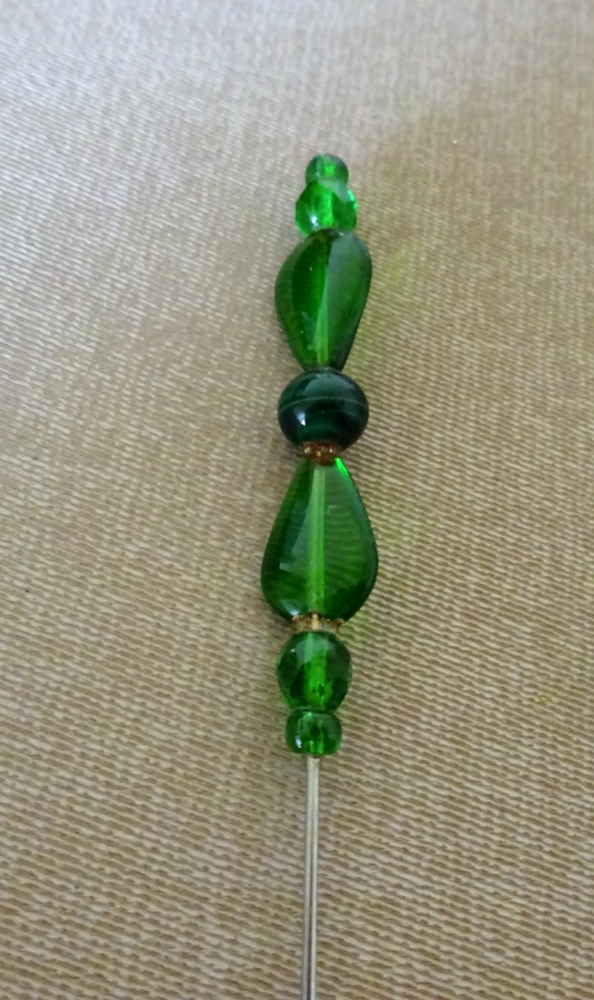 VINTAGE DECORATIVE GREEN GLASS BEAD LONG HAT / HAIR PIN 8