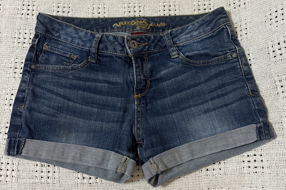 Arizona Jean Co Denim Cuffed Stretch Shorts Medium Wash Size 3 *read description
