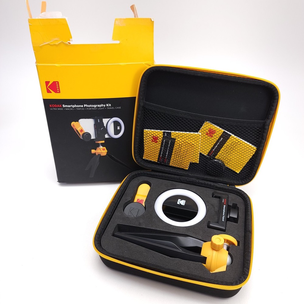 Kodak Smartphone Photography Kit 2 Lenses Macro / Wide Light Tripod Case Selfie