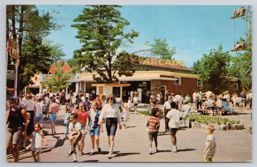Canobie Lake Park Salem NH Arcade Building Chrome Postcard Amusement Park Scene