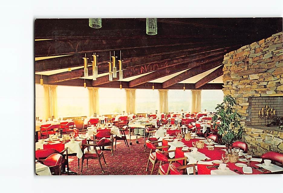 Postcard Rib-In-The Round Room Foodergong Lodge Ephrata Pennsylvania USA