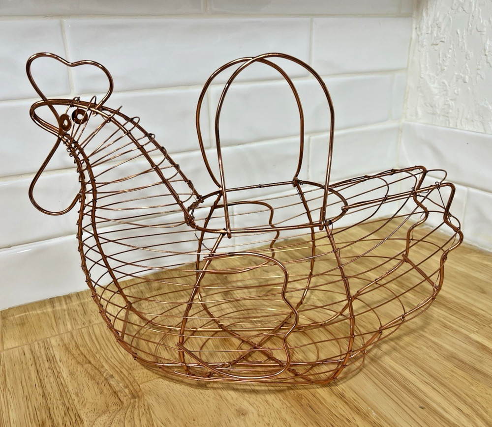 Vintage Copper Toned Metal Wire Egg Basket Chicken Hen Country Farmhouse Decor