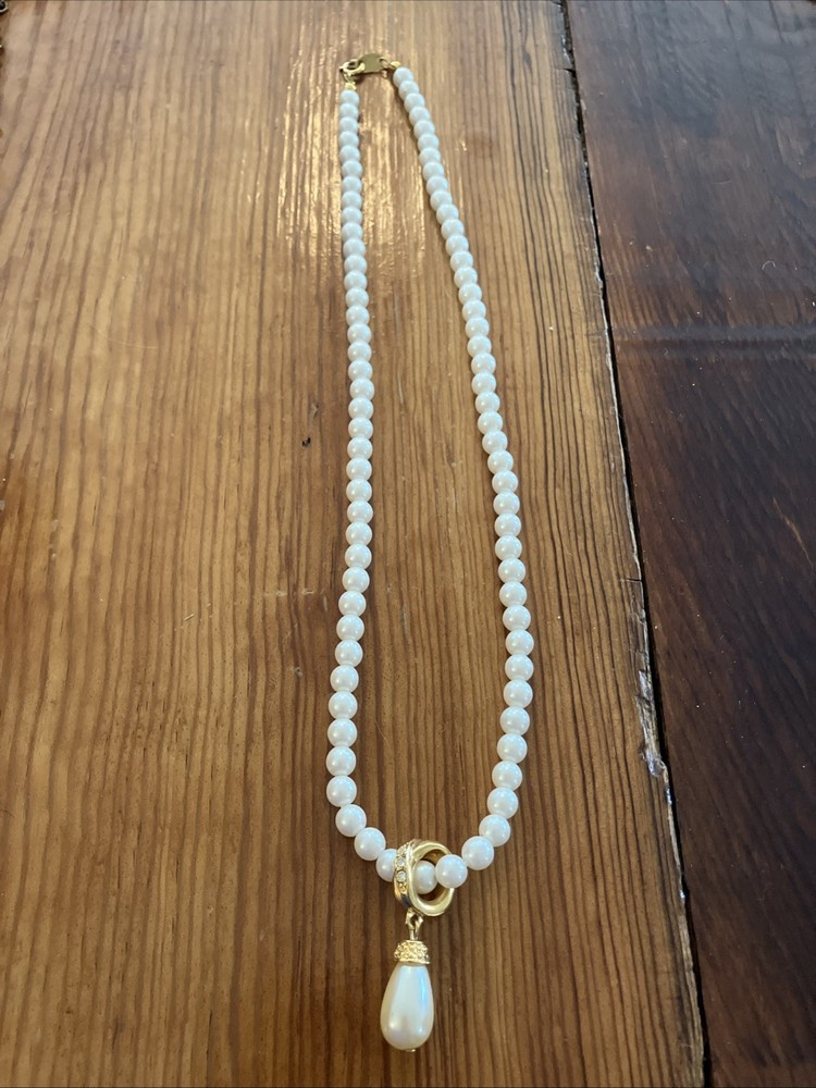 Vintage Avon Faux Pearl Drop Pendant Necklace