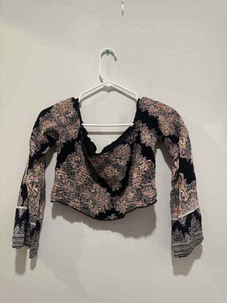 Band of Gypsies Floral Off Shoulder Crop Top in Boho Style