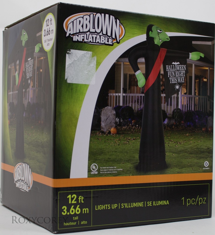 Gemmy 12 ft Vampire with Halloween Fun Right This Way Sign Airblown Inflatable