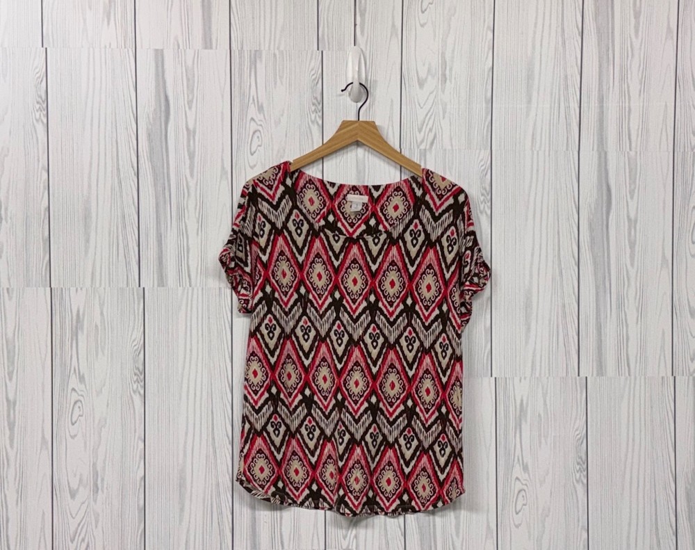 Chicos top womens size 1 short sleeve t shirt red patterned cotton