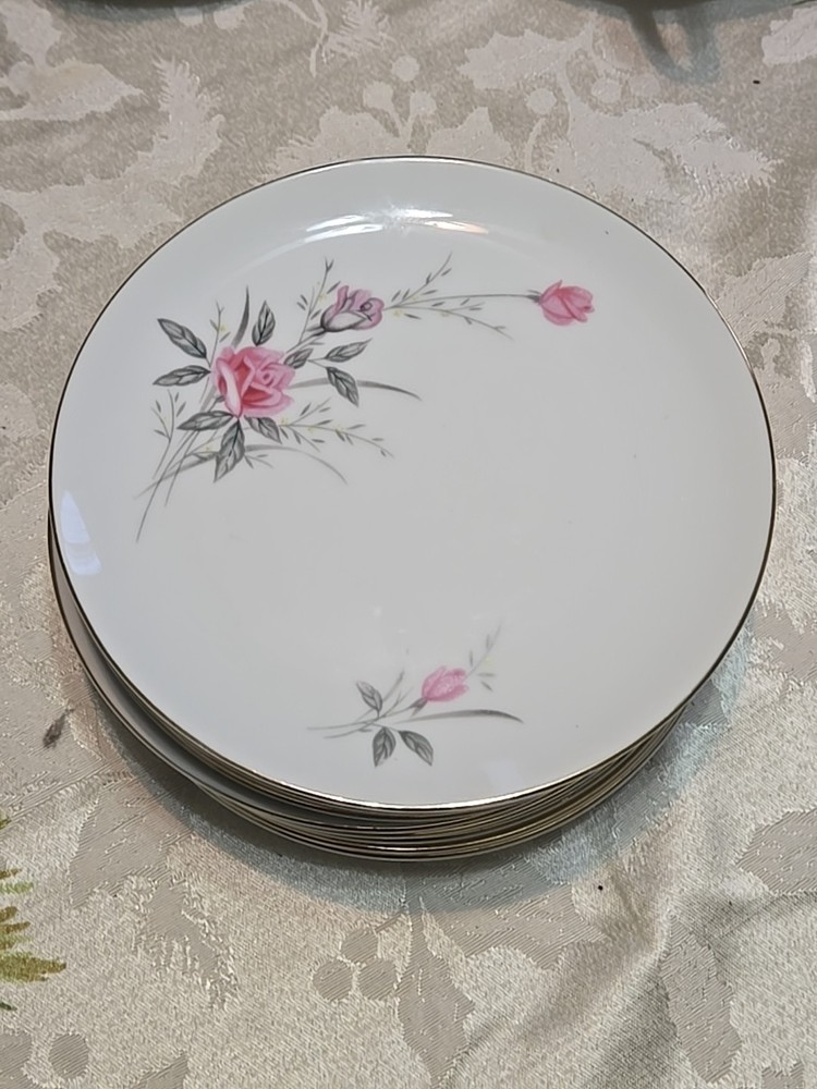 Fine China Of Japan ‘Golden Rose’ Bread/Salad Plates 6 1/4