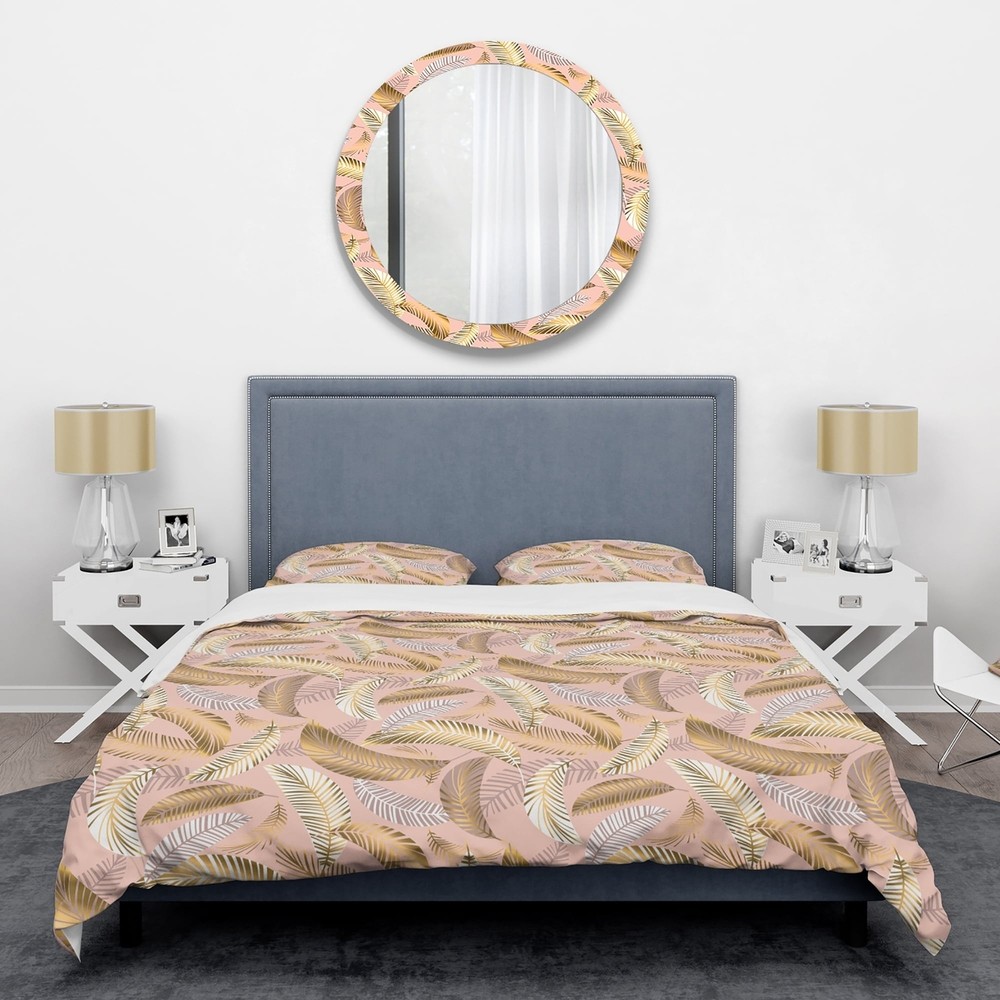 Designart 'Golden Tropical Pattern V' Mid-Century Duvet