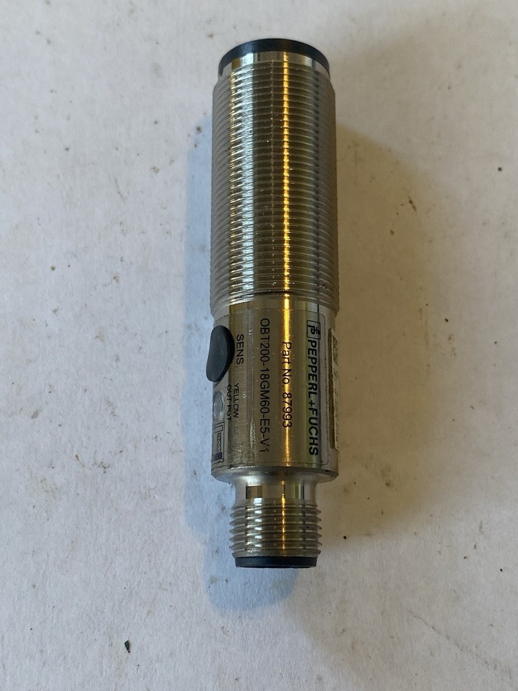 Pepperl+Fuchs Visolux 87993 Diffuse Mode Sensor OBT200-18GM60-E5-V1 No Hw