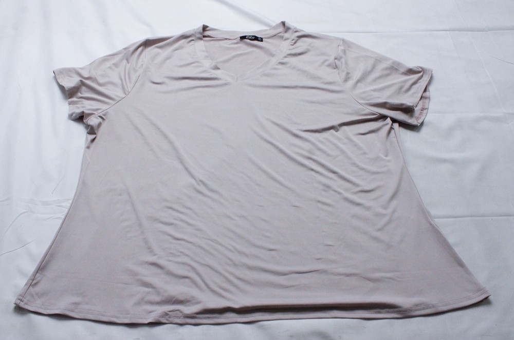 Lily By Firmiana Women's Solid V-Neck Short Sleeve Tee JW7 Light Purple Size 4XL