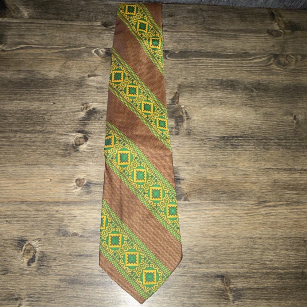 Vintage Mr. John Imperial Beau Brummell Brown Green Polyester Geometric Tie