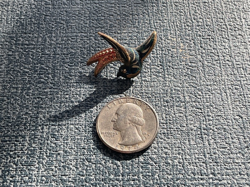 vintage Made in Korea enameled metal bird brooch