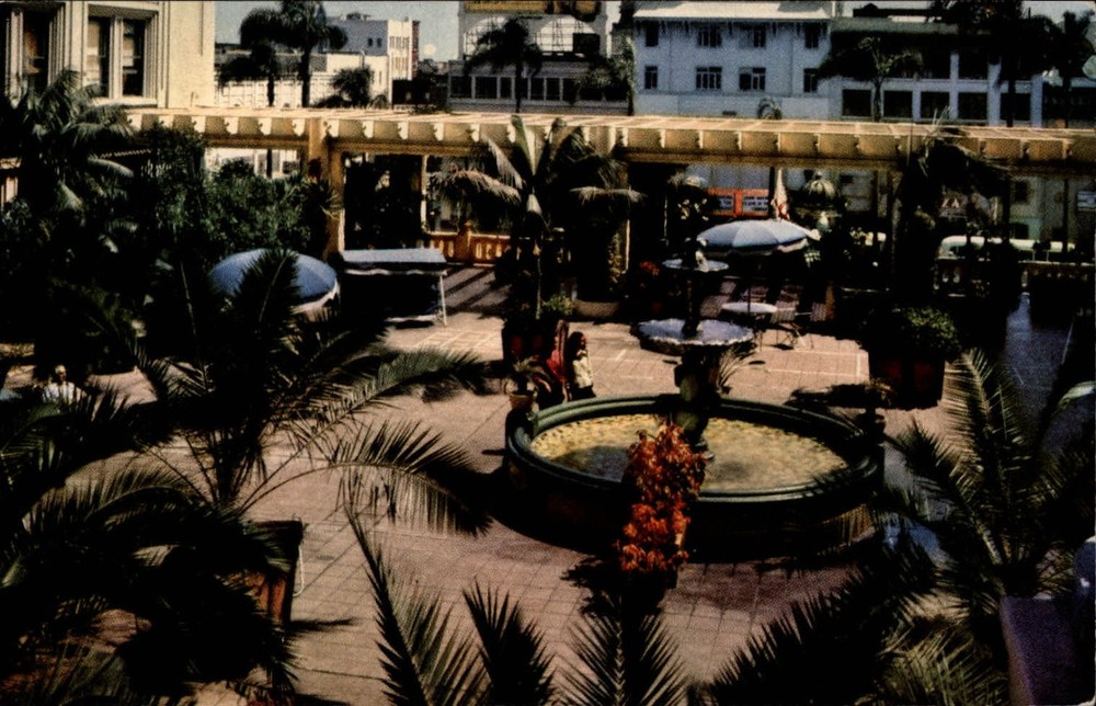 San Diego California Palm Court aerial view ~ 1950s unused postcard sku083