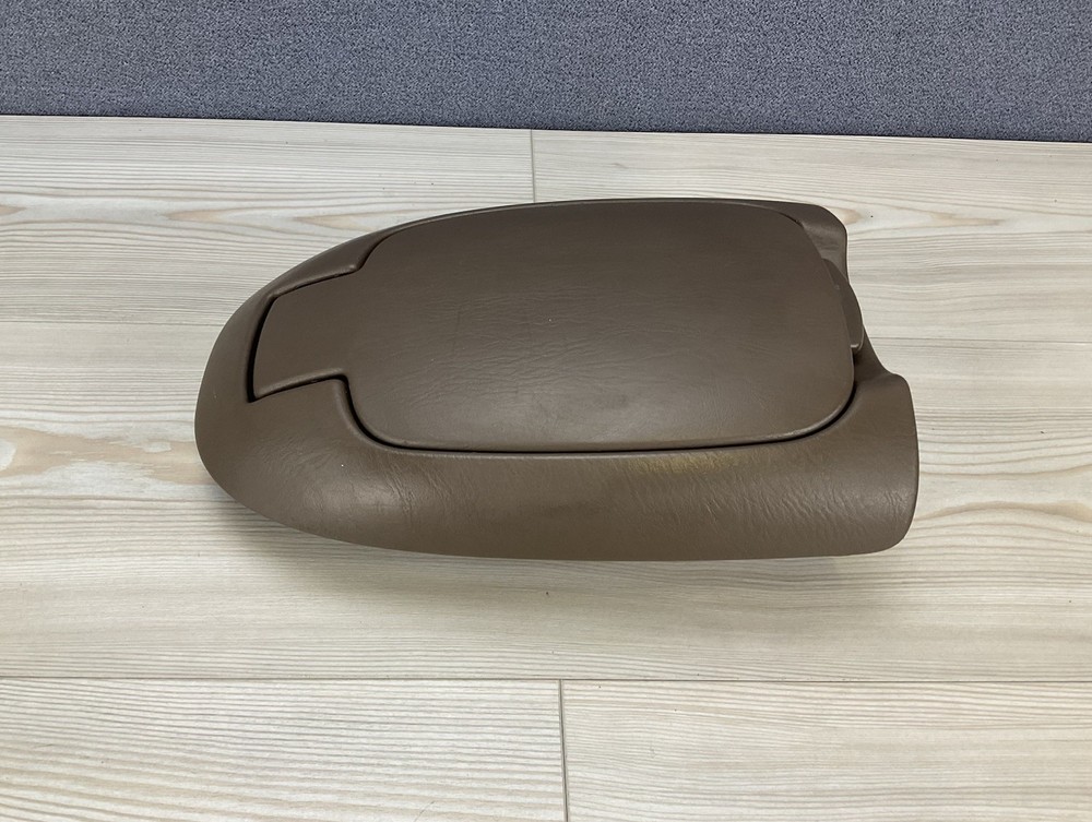 ⭐️2001-2007 Toyota Sequoia Tundra Center Console Lid Armrest. Brown. OEM.