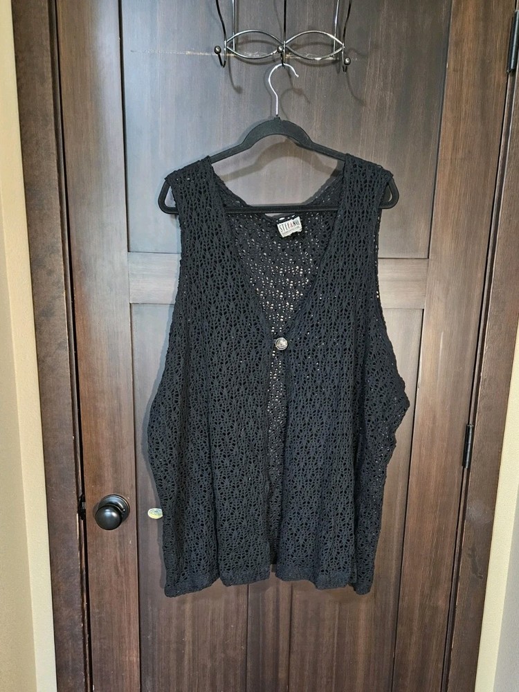EUC Women's Plus Vintage Stefano Black Crochet Knit Vest Top Size 26/28 4X