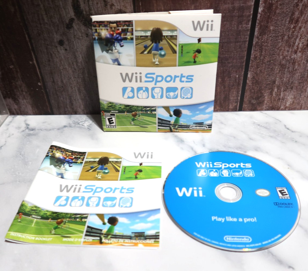Wii Sports Nintendo Wii Game Complete w/ Case and Manual CIB - Tested & Working