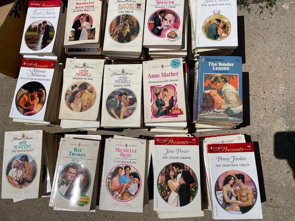 MEGA LOT 110 VTG Harlequin Presents Paperback Books Romance Novels Used