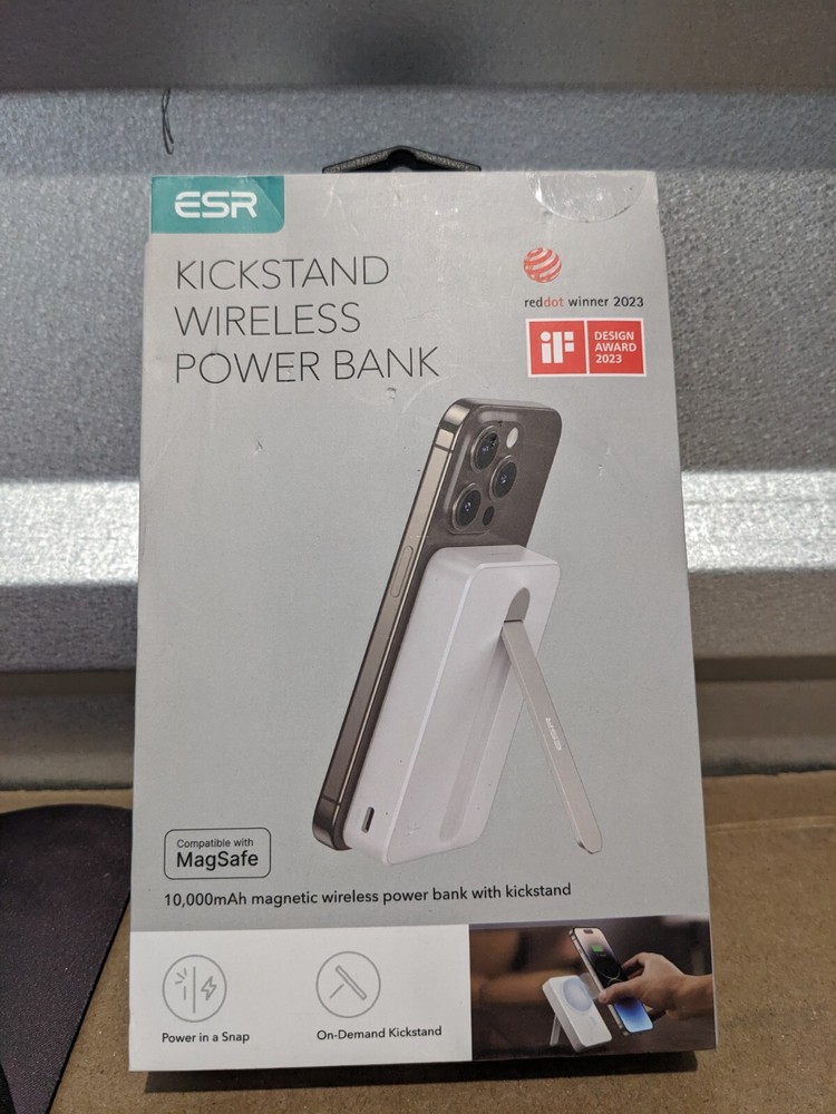 NEW NIB - ESR Kickstand Wireless magnetic  (Halolock) Power Bank 10,000mAh WHITE