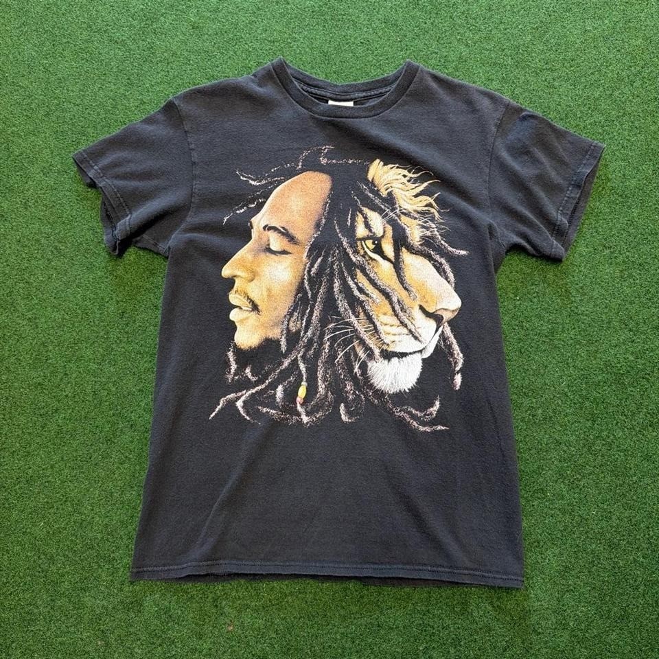 Vintage 2000 Y2K Bob Marley lion fade graphic T-shirt Bob Marley music tee