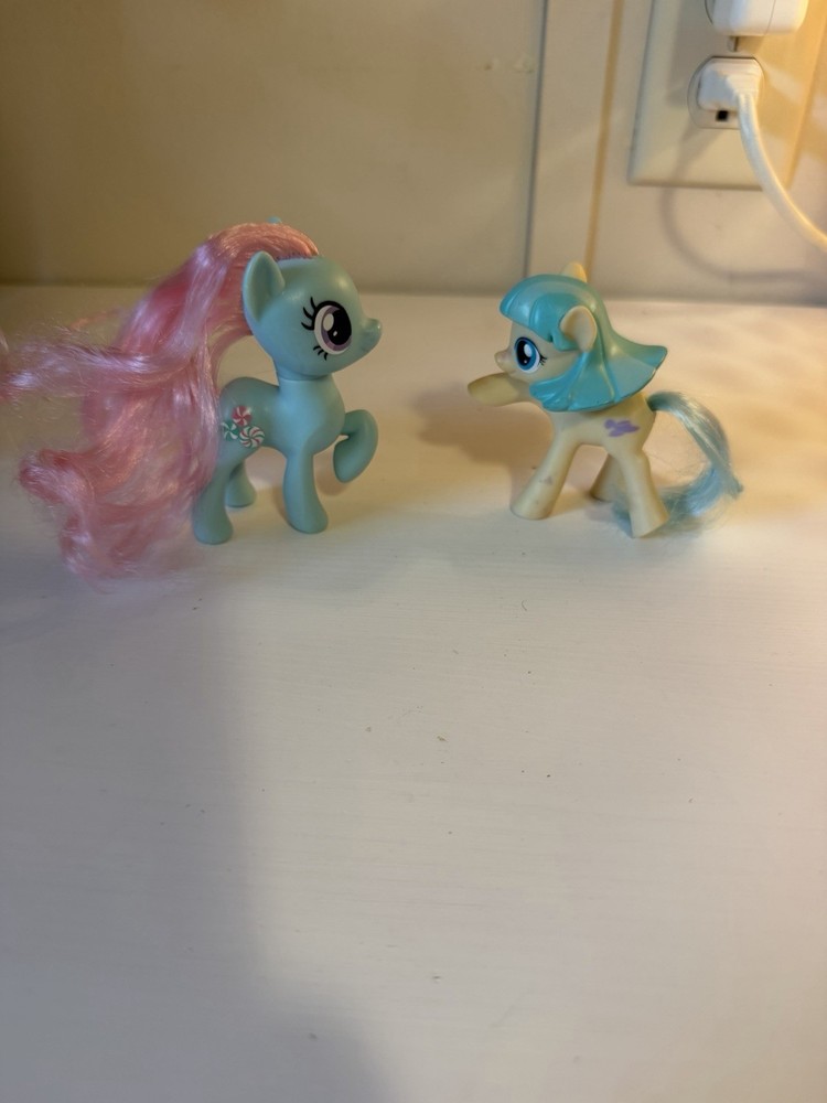 Hasbro My Little Pony Figure Lot of 2 Ponies, 2016