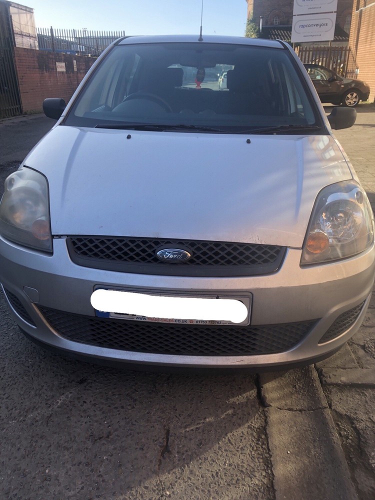 FORD FIESTA MK6 1.25 PETROL 5 DOOR SILVER BREAKING