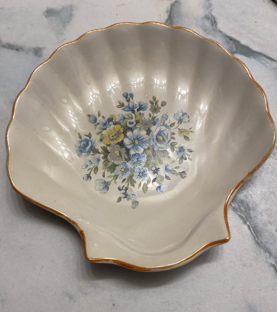 Vintage Lefton China Porcelain Shell Candy Or Trinket Dish W/ Floral Design