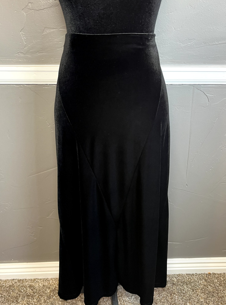 Coldwater Creek Women's Size L Petite Black Velvet Midi Skirt with Elastic Waist