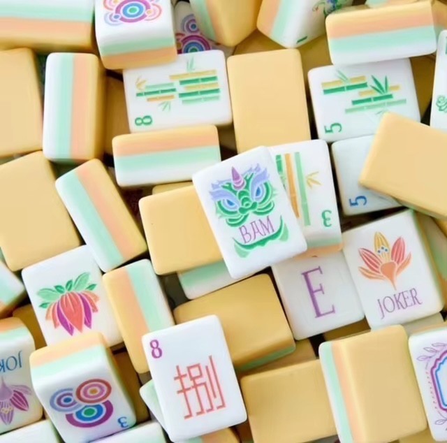 NEW! Vibrant Layered Mahjong Tiles - Lemon Chiffon - American Set 160 Tiles